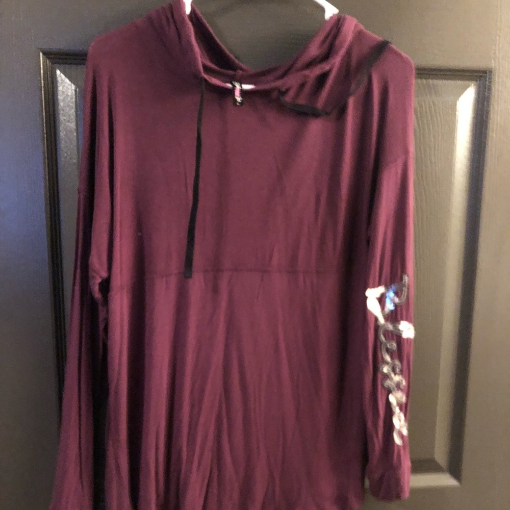 Long sleeved hooded T-shirt